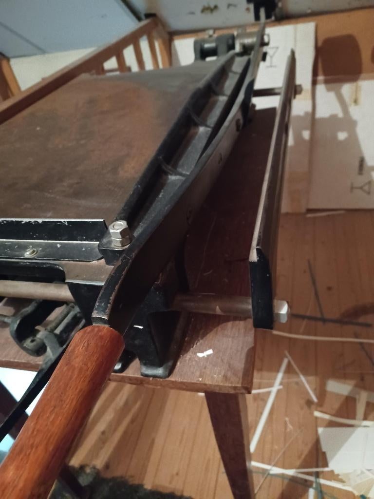 Manuele, Retro" guillotine, papier karton snijmachine, Zwart, Gebruikt, Overige thema's, Gereedschap of Toebehoren