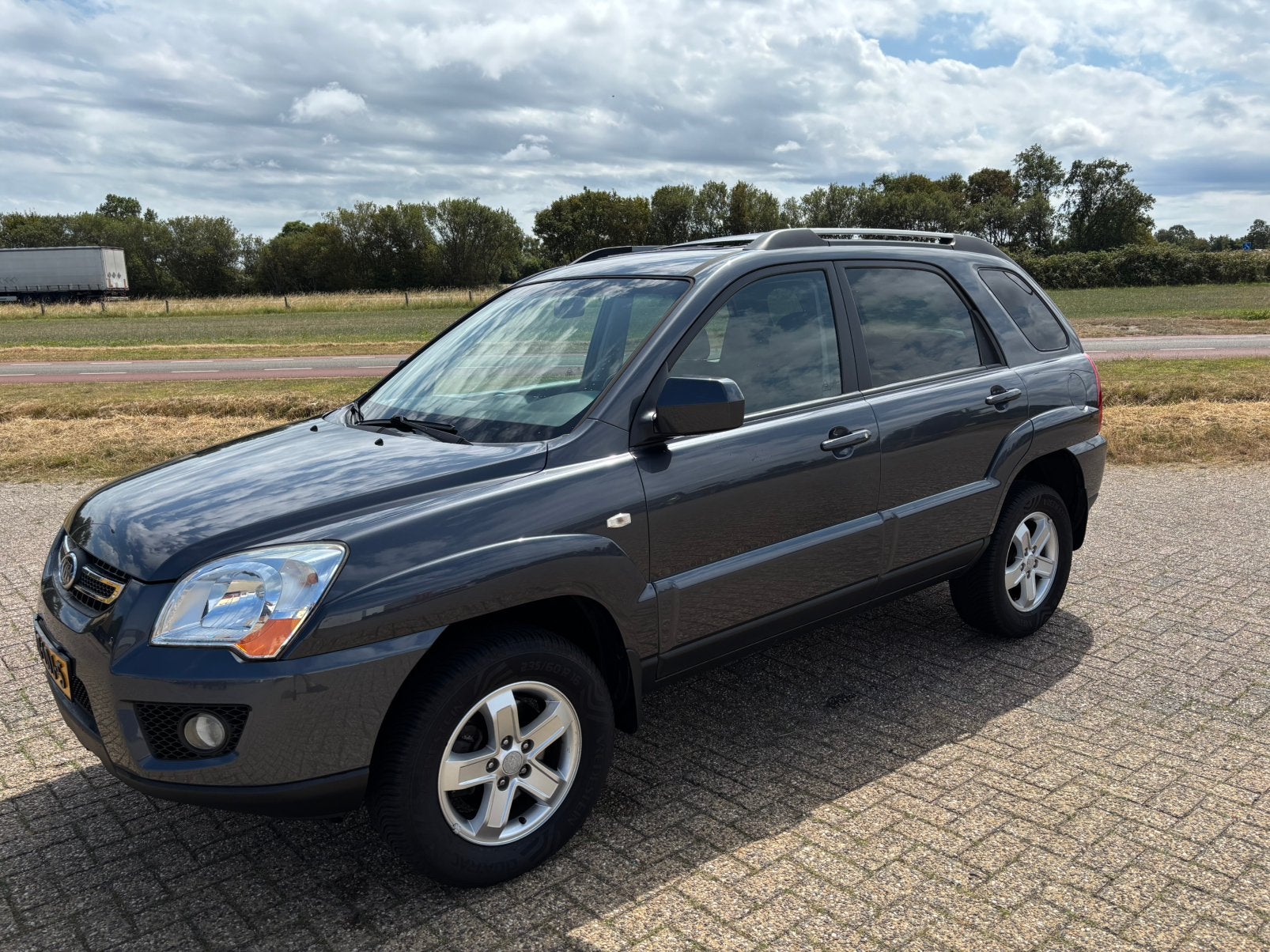 Kia Sportage 2.0 2WD Cruise//Airco//Nieuwe APK, Auto's, 1442 kg, 4 cilinders, Origineel Nederlands, Handgeschakeld