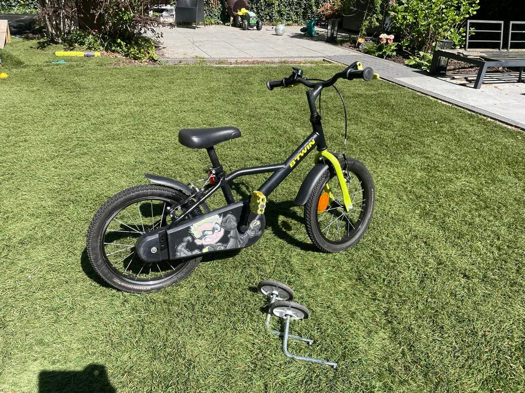16 inch B-twin 500 kinderfiets, Fietsen en Brommers, Fietsen | Kinderfietsjes, Gebruikt, 16 tot 20 inch, Zijwieltjes, Ophalen