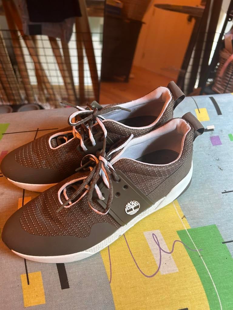 Timberland sneakers maat 40, Ophalen of Verzenden, Zo goed als nieuw, Bruin, Sneakers of Gympen