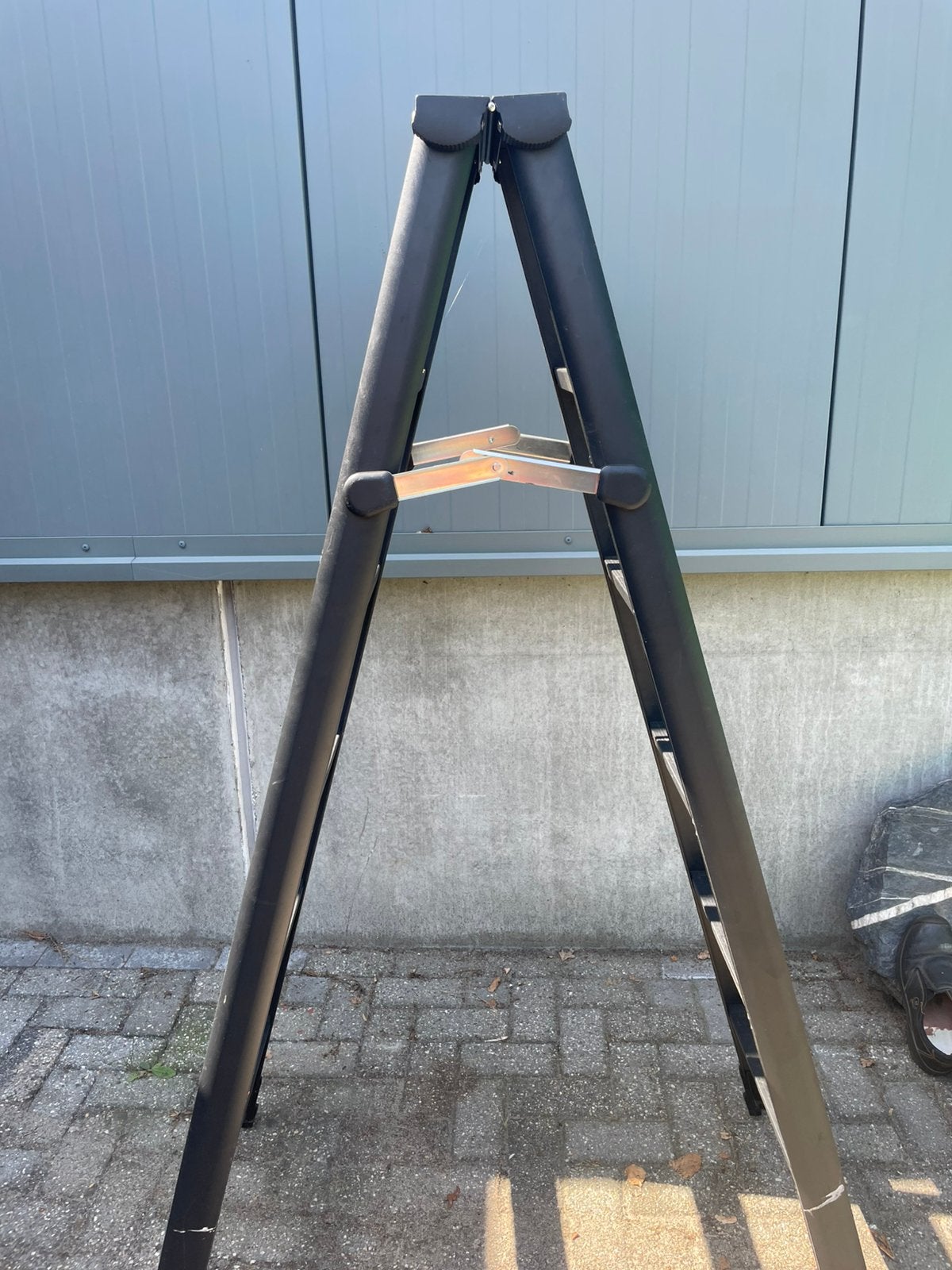 Aluminium lichte trap, Ophalen, Zo goed als nieuw, Minder dan 2 meter