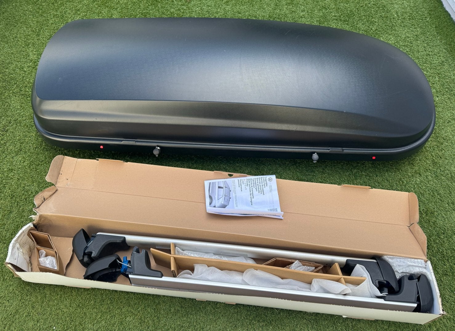 Dakkoffer en dragers voor VW T-Roc, 340 liter, zgan, Ophalen, Zo goed als nieuw