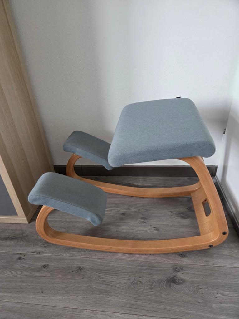 VARIER Ergonomische kniestoel, saliegroen, Ophalen, Zo goed als nieuw, Zwart