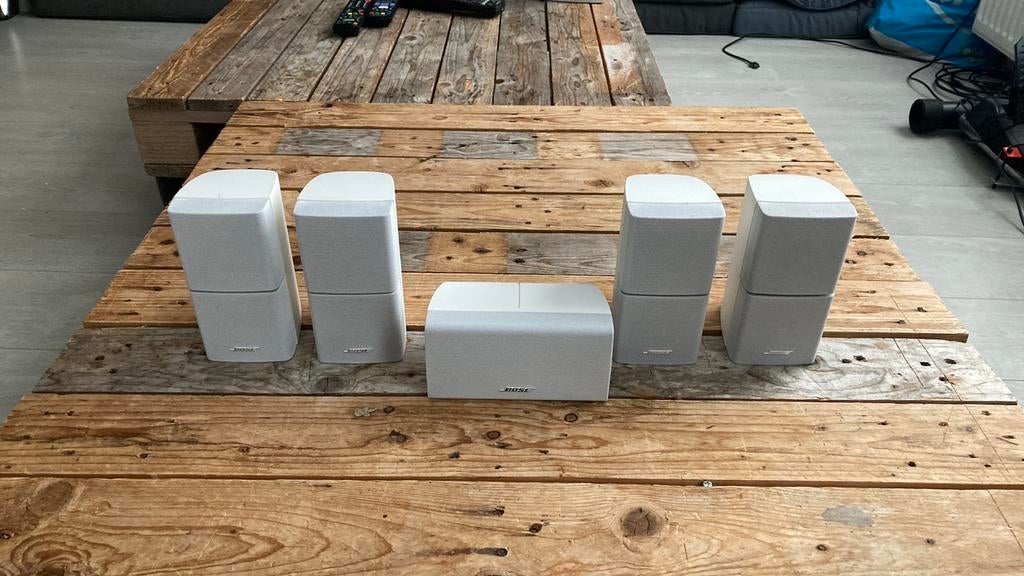 5 witte bose dual cubes, -, Ophalen of Verzenden, Zo goed als nieuw, Bose