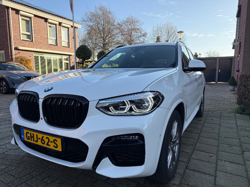 BMW X3 xDrive30e M-Sport | 360 Camera | Harman Kardon |, 1998 cc, Lichtsensor, Zwart, 2000 kg