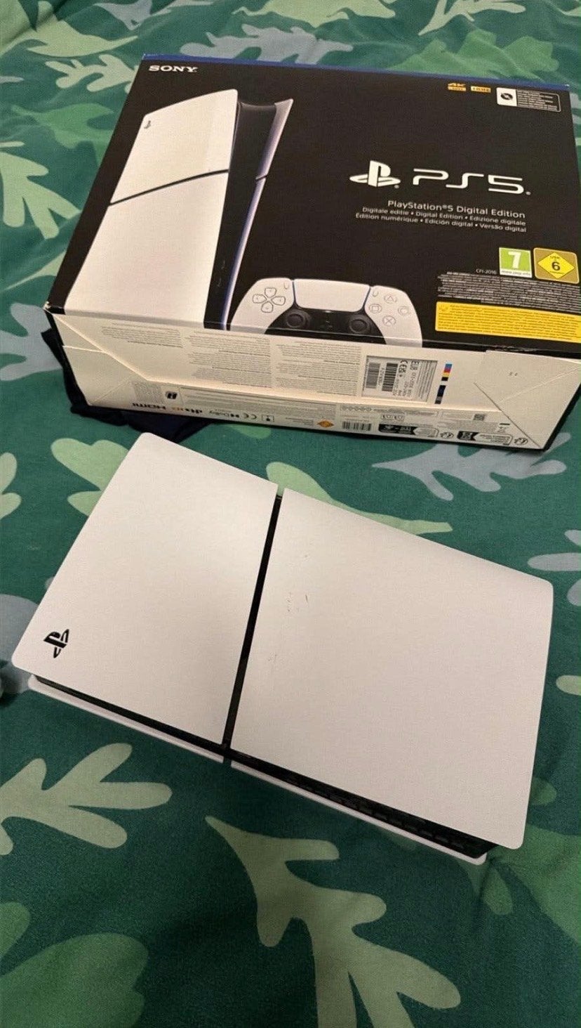 Sony PlayStation 5 Digital Edition - Zo goed als nieuw, Spelcomputers en Games, Ophalen of Verzenden, Zo goed als nieuw, Playstation 5 Digital