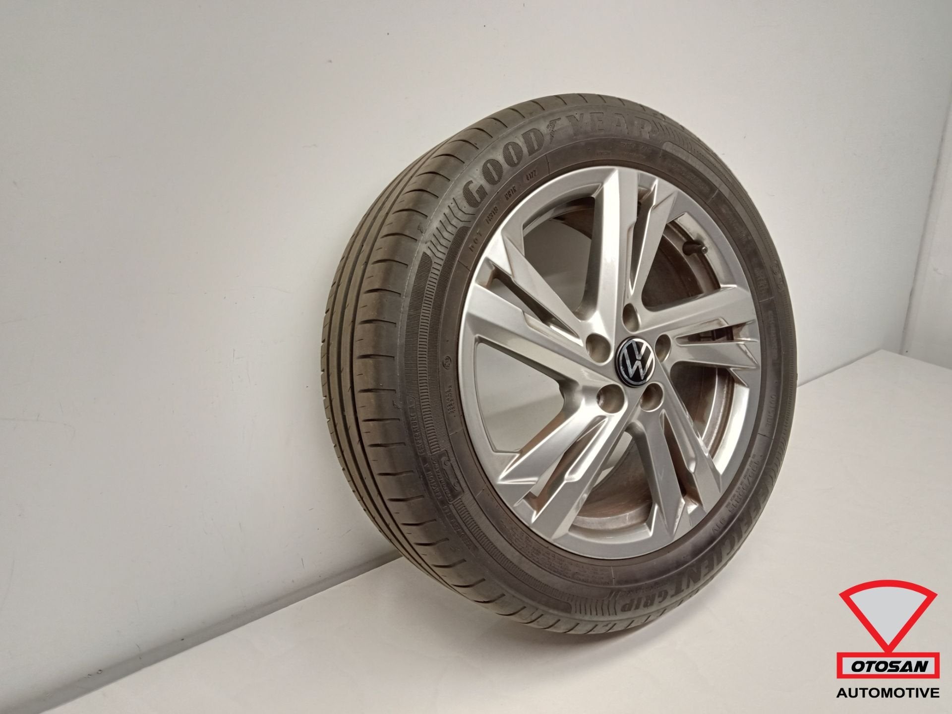 VW Polo 2G T-ROC R-Line Alloy 16'' velg + band 2G0601025 AM, Gebruikt, Volkswagen, Volkswagen AG, Berliner Ring 2
38440  Wolfsburg, DE