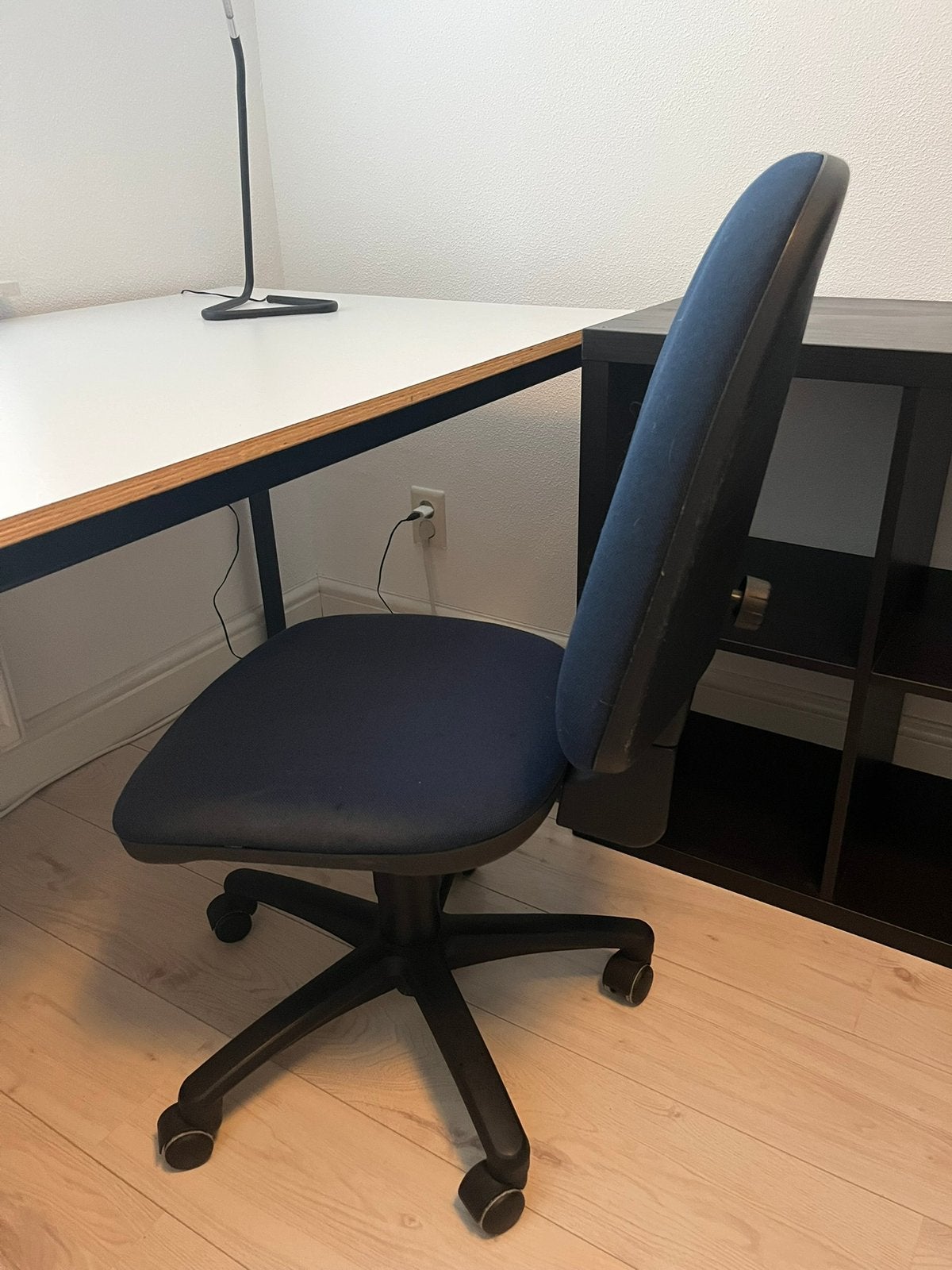Comfortabele blauwe bureaustoel, Ophalen of Verzenden, Gebruikt