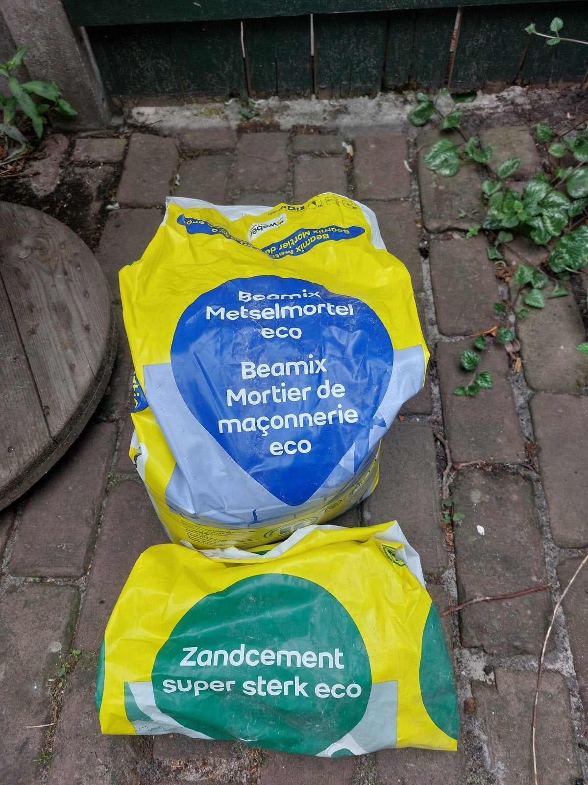 Restjes Metselmortel en Zandcement - Vandaag gratis ophalen!, Ophalen