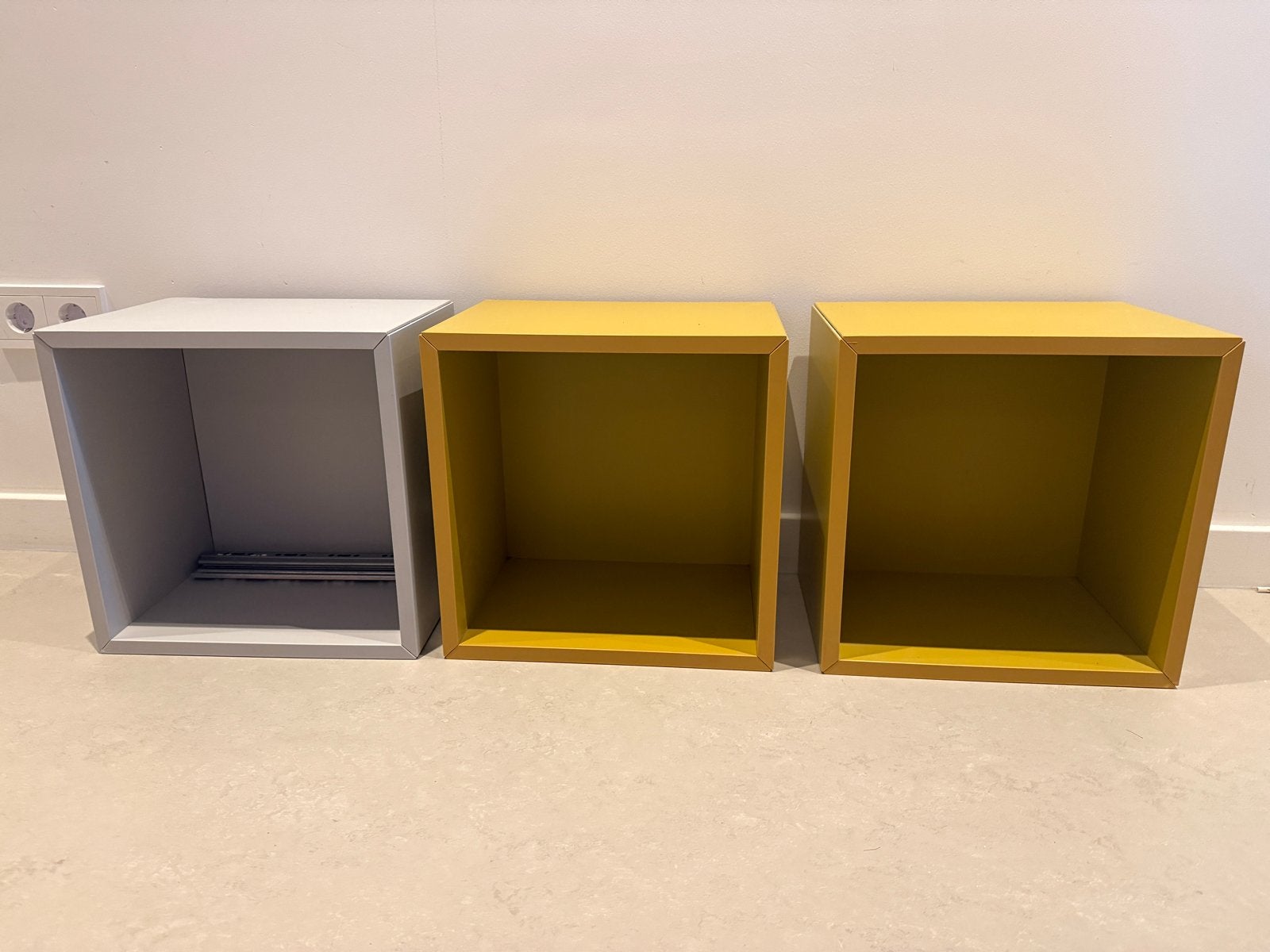 3 IKEA EKET kast/ wandkubus + montagerails, Huis en Inrichting, Ophalen, Gebruikt