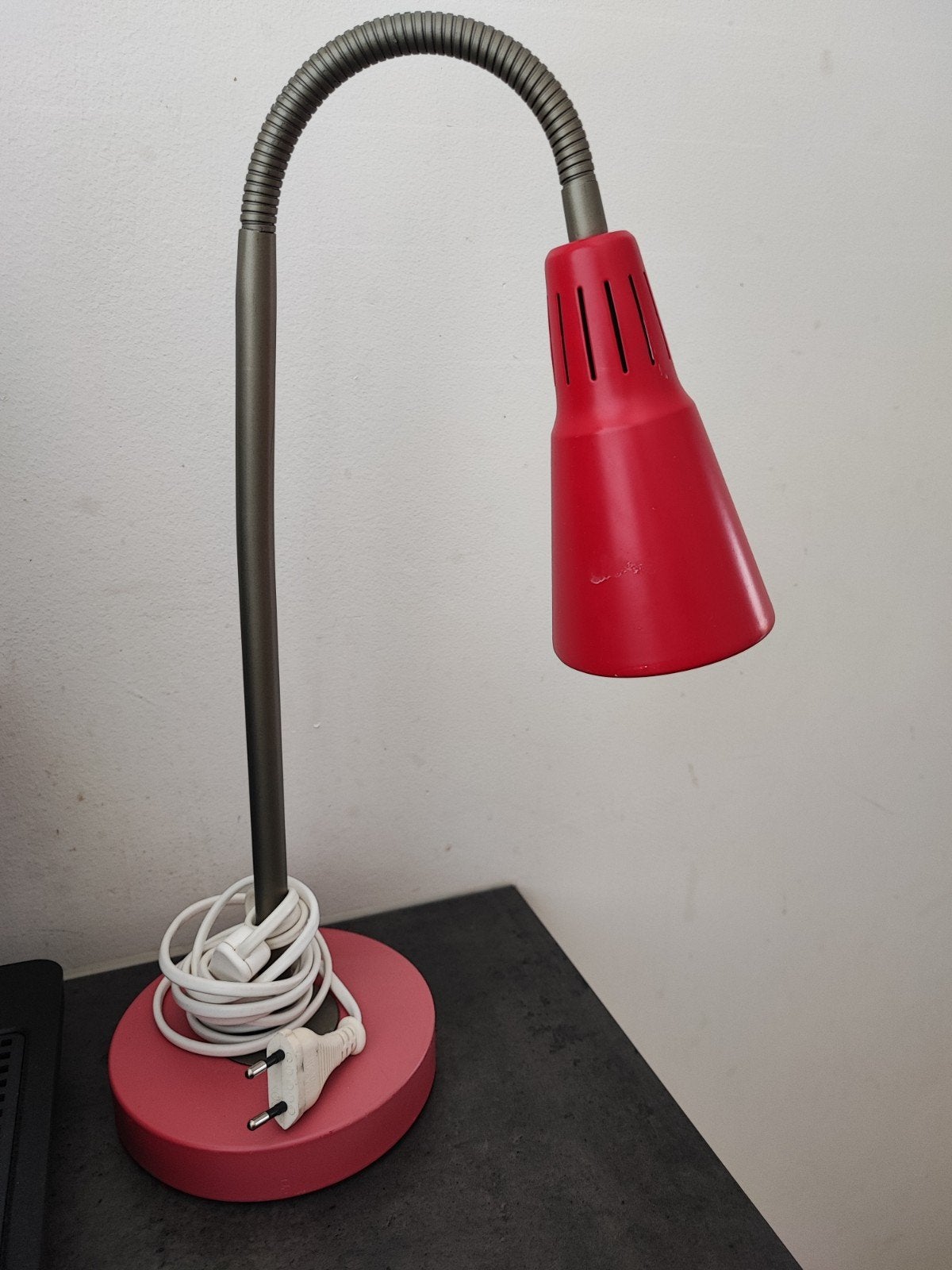 Ikea bureau lamp rood, Ophalen