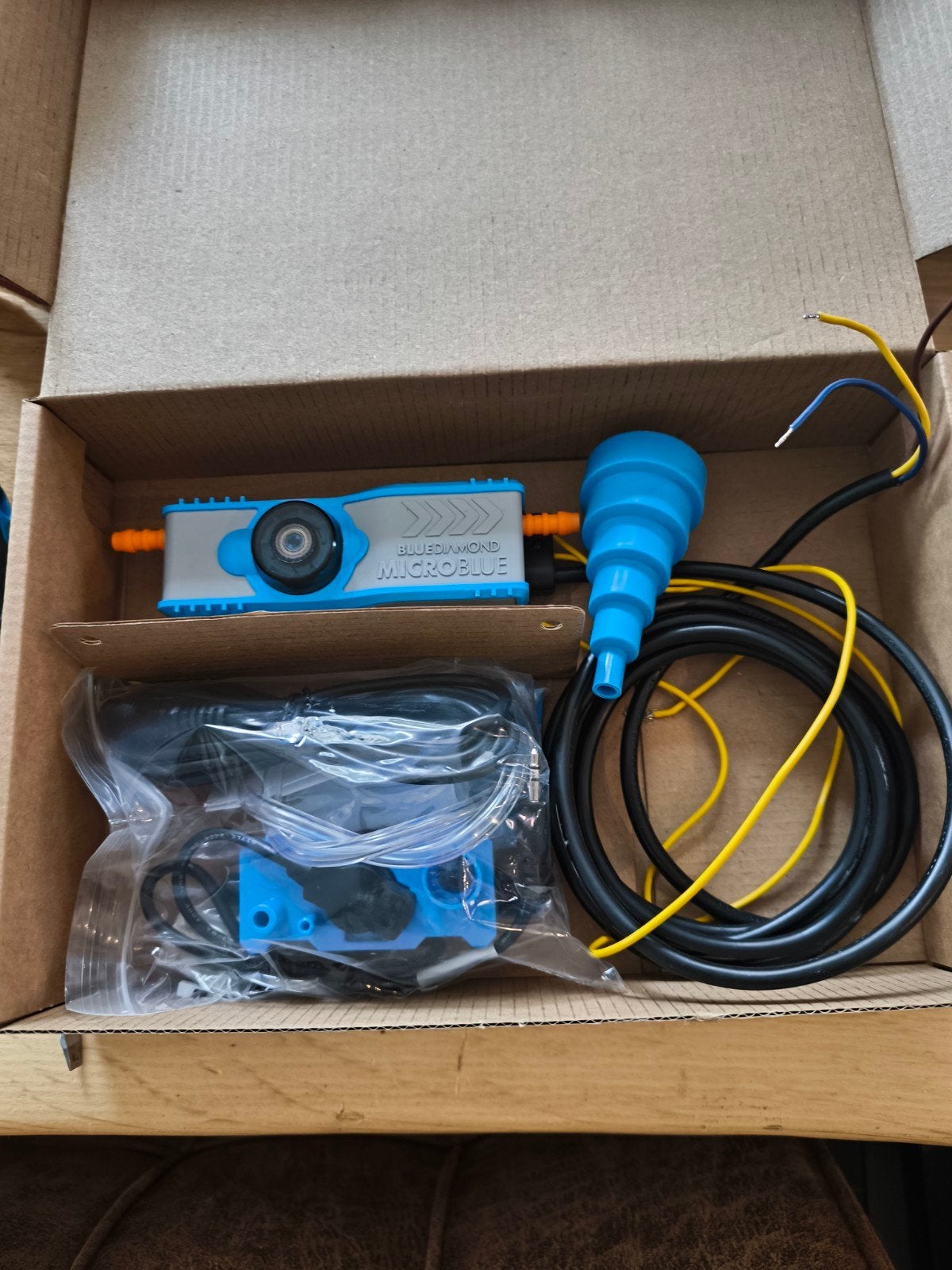BlueDiamond MicroBlue Condenswaterpomp Airco, Ophalen of Verzenden, Zo goed als nieuw, Energieklasse A of zuiniger, Koelen en Ontvochtigen