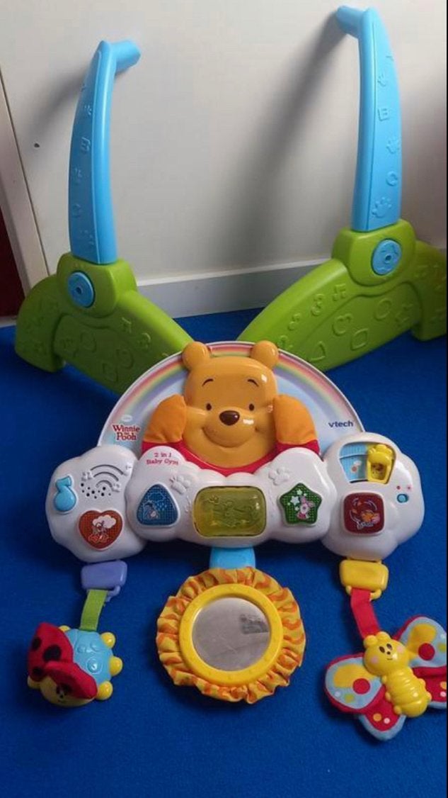 VTech Winnie the Pooh Babygym / Activiteitenboog – Zgan, Ophalen of Verzenden, Zo goed als nieuw, Babygym, Met geluid