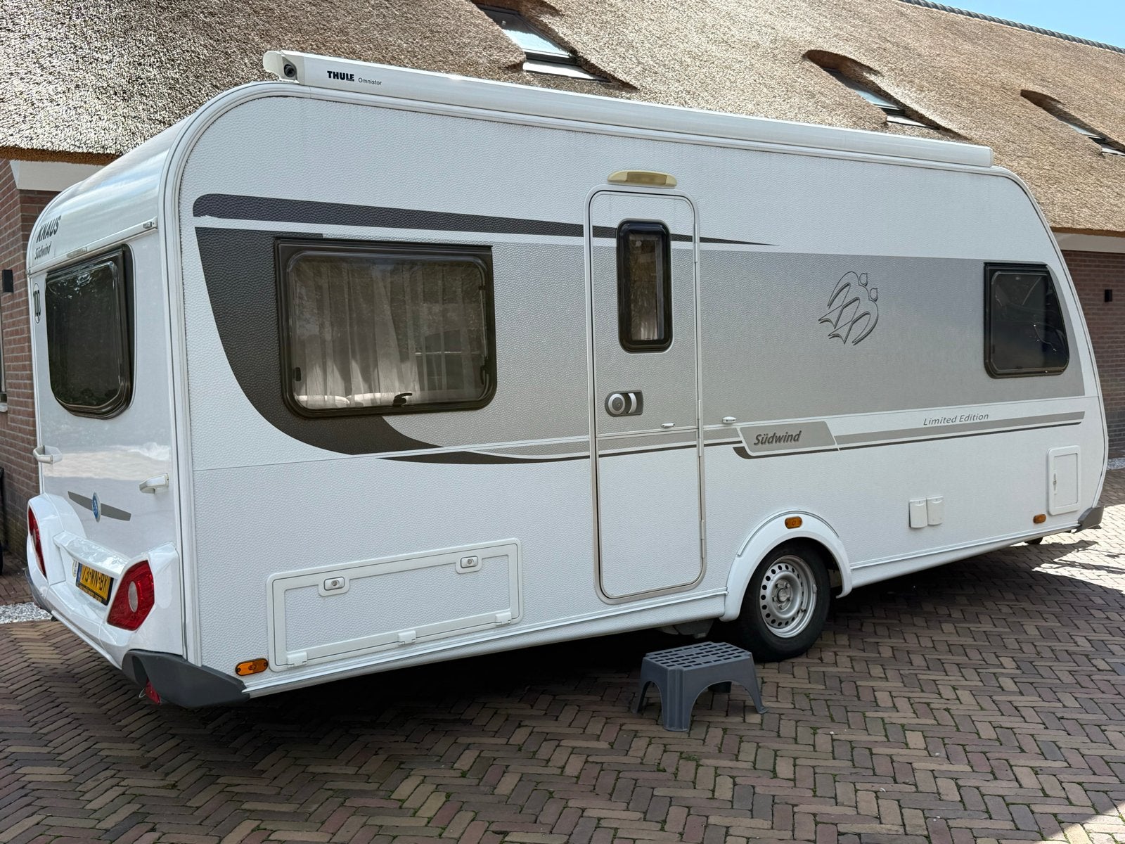 Knaus  südwind  limited edition, Vast bed, Rondzit, Bedrijf, Luifel