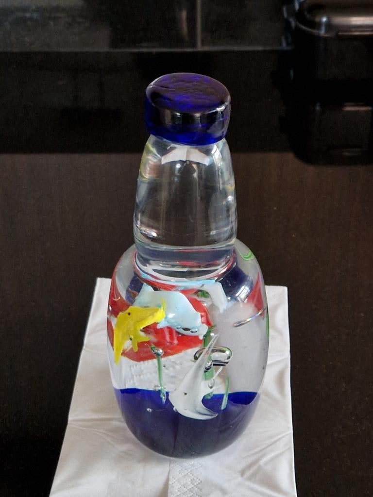 Murano Presse-papier i.v.v.een aquarium fles met vissen., Antiek en Kunst, Ophalen of Verzenden