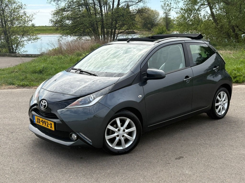 Toyota Aygo 1.0 VVT-i x-wave CABRIO APK NIEUW Carplay Camera, Auto's, Voorwielaandrijving, Gebruikt, Cabriolet, 4 stoelen