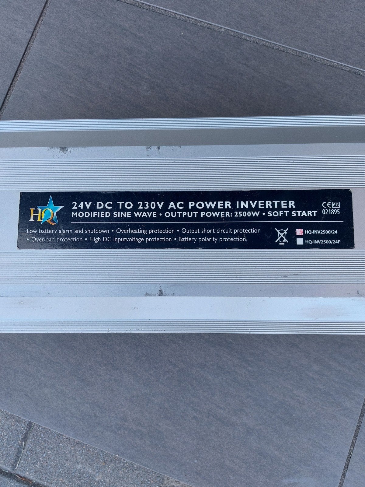 HQ 2500W Omvormer 24V DC naar 230V AC Modified Sine Wave, Ophalen, Gebruikt