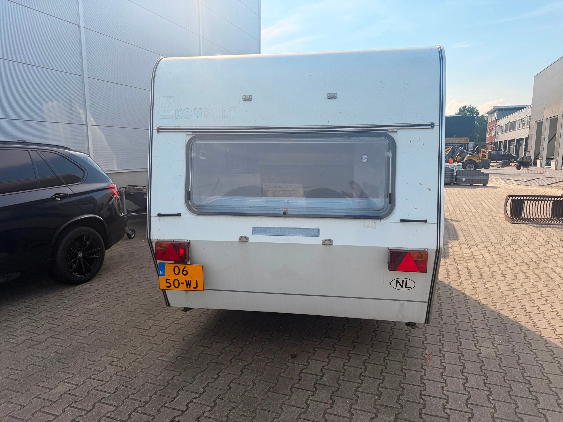 Knaus Komfort 415 4 persoons + stapelbed, Bedrijf, Knaus, Luifel, 500 - 750 kg