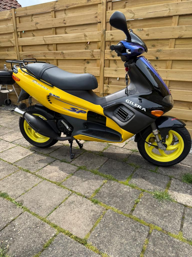 Gilera runner 50cc, Fietsen en Brommers, Scooters | Piaggio, Ophalen of Verzenden, Zo goed als nieuw, Tweetakt, Overige modellen