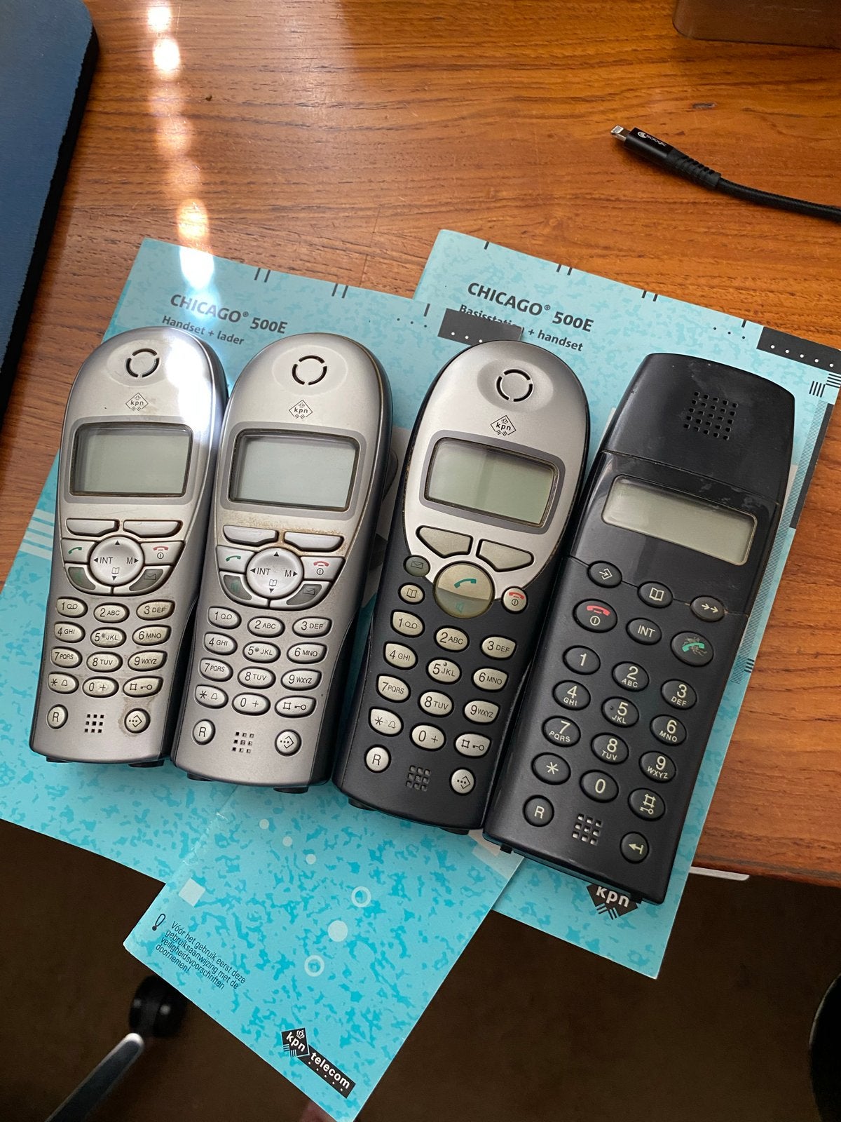 KPN Chicago 500E DECT telefoons (set van 4), Ophalen of Verzenden, Gebruikt, 4 handsets of meer