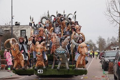 Carnavals wagen, Ophalen, Carnaval