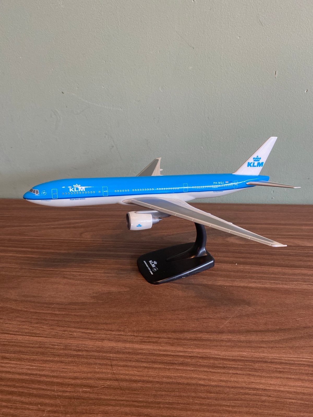 Schaalmodel KLM Boeing 777-200 - Schaal 1:200, Overige merken, 1:200 of kleiner, Ophalen of Verzenden, Zo goed als nieuw