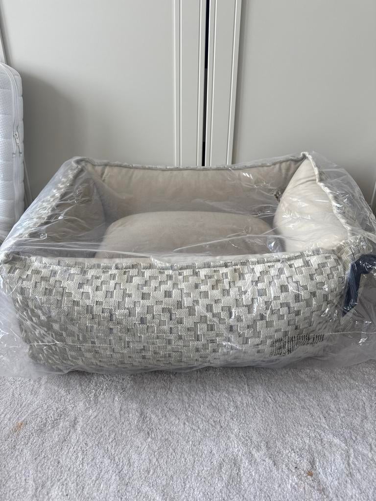 Overseas Petlife velours hondenmand, Ophalen, Nieuw
