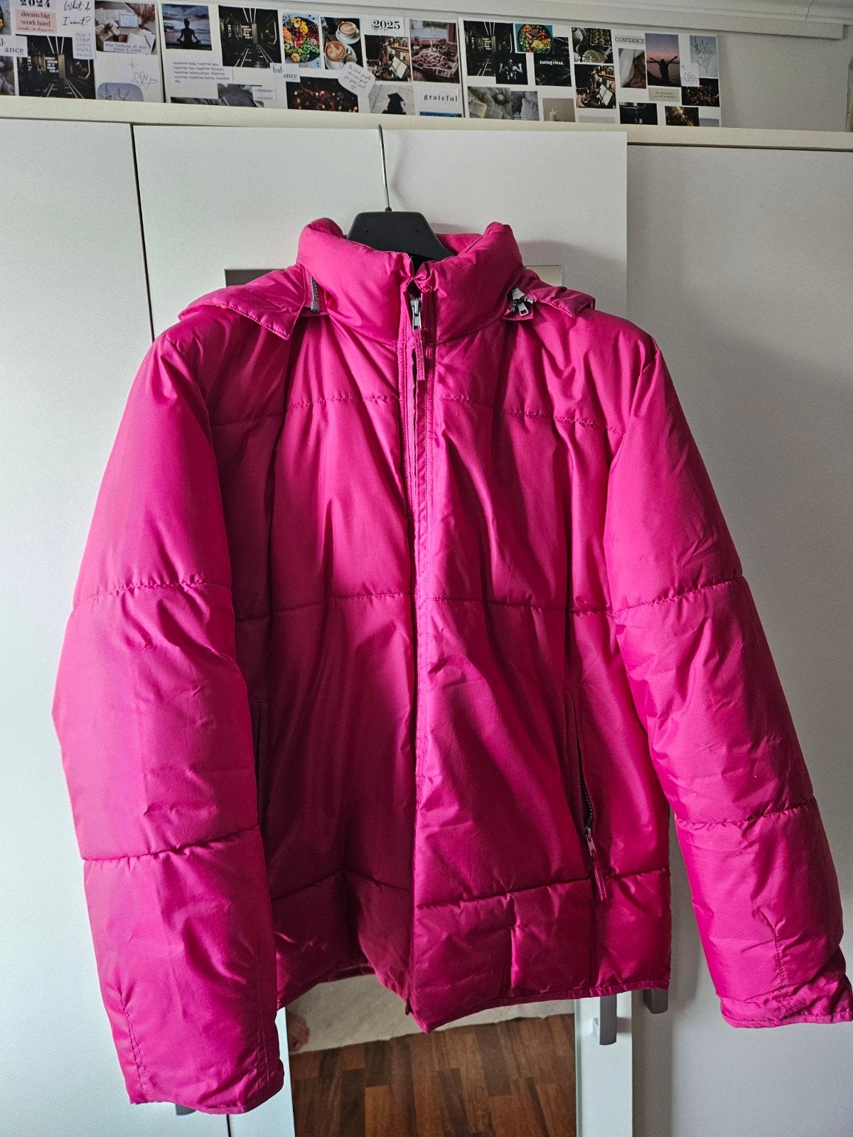 Roze (fuchsia) jas met capuchon, Maat 42/44 (L), Ophalen of Verzenden, Roze, Onbekend