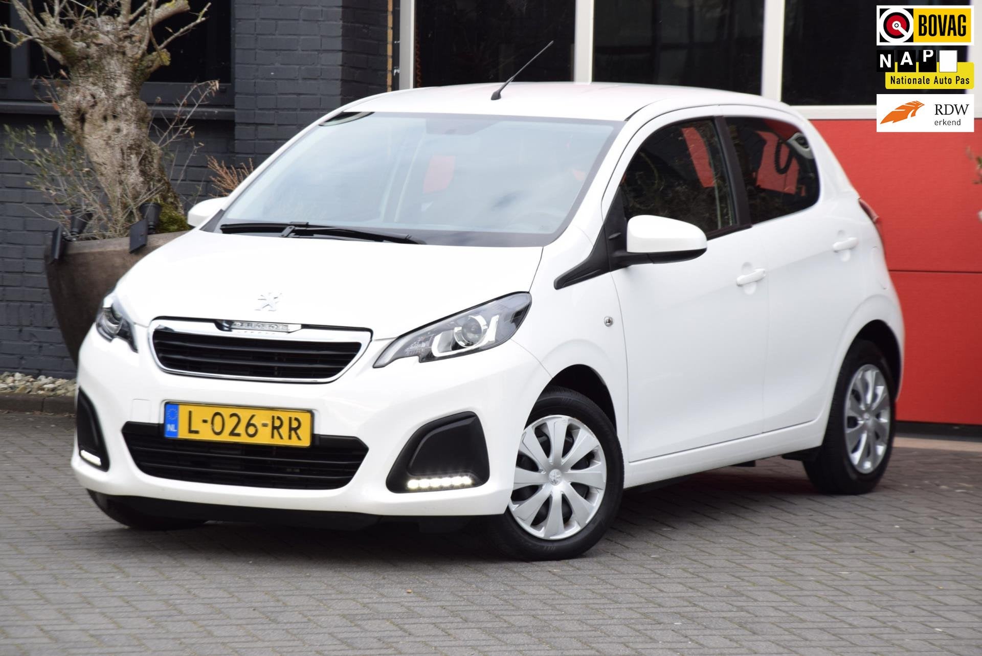 Peugeot 108 1.0 e-VTi Active 2021 Airco 5 Deurs Carplay Came, Auto's, Voorwielaandrijving, Stof, 4 stoelen, Wit
