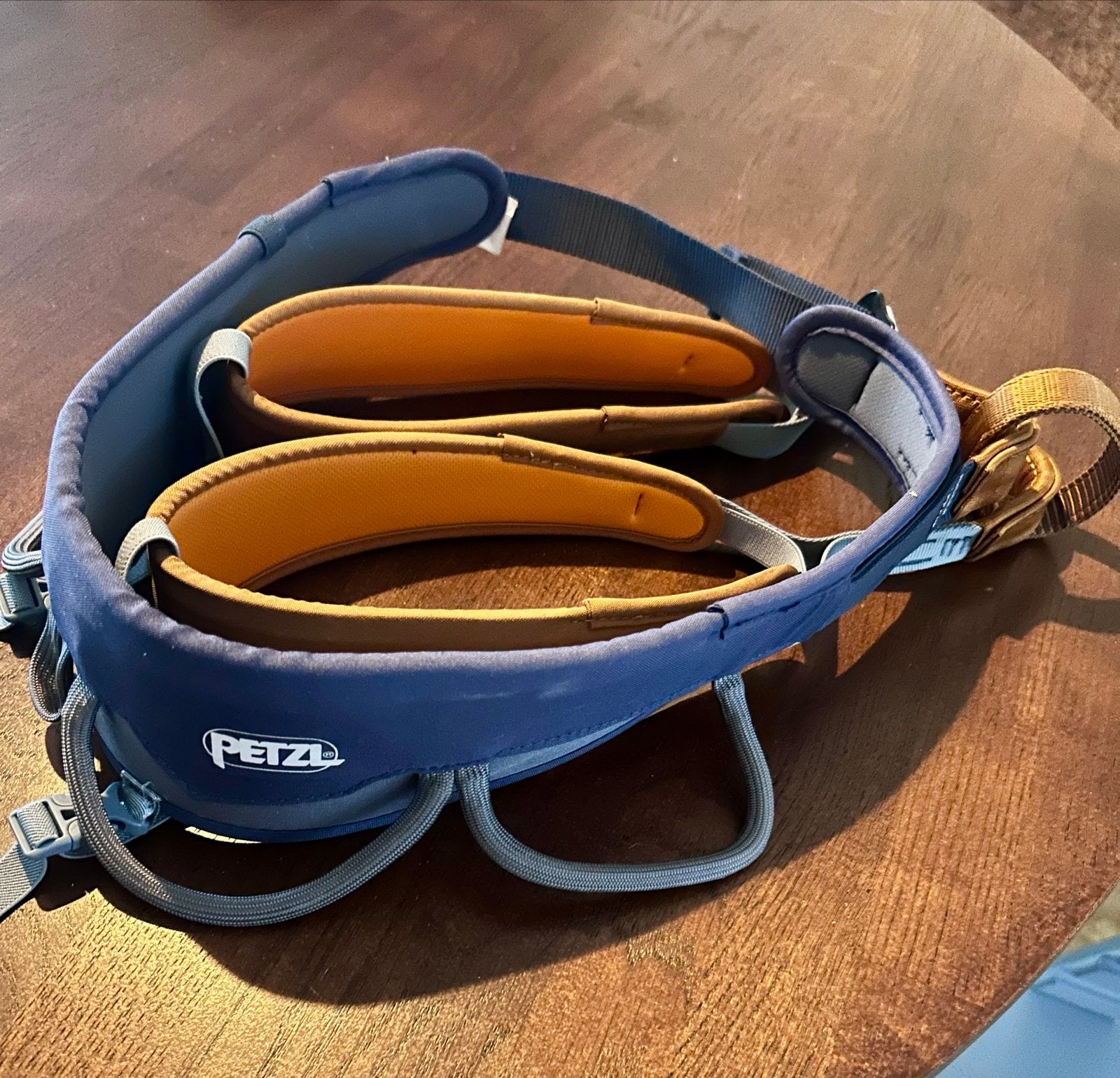 Petzl Corax LT klimgordel met accessoires (maat S), Sport en Fitness, Klimsport, Ophalen, Zo goed als nieuw, Klimsport-accessoire