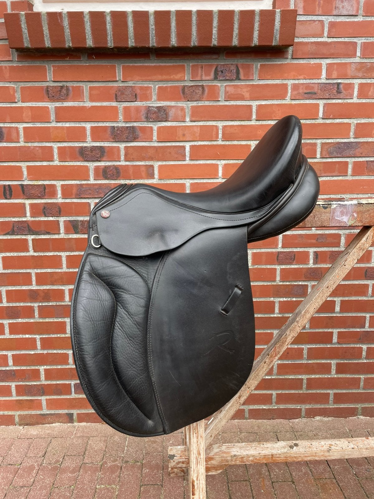 Dressuur-, veelzijdigheid- en springzadel, Dieren en Toebehoren, Paarden en Pony's | Zadels, Ophalen, Gebruikt, Recreatie
