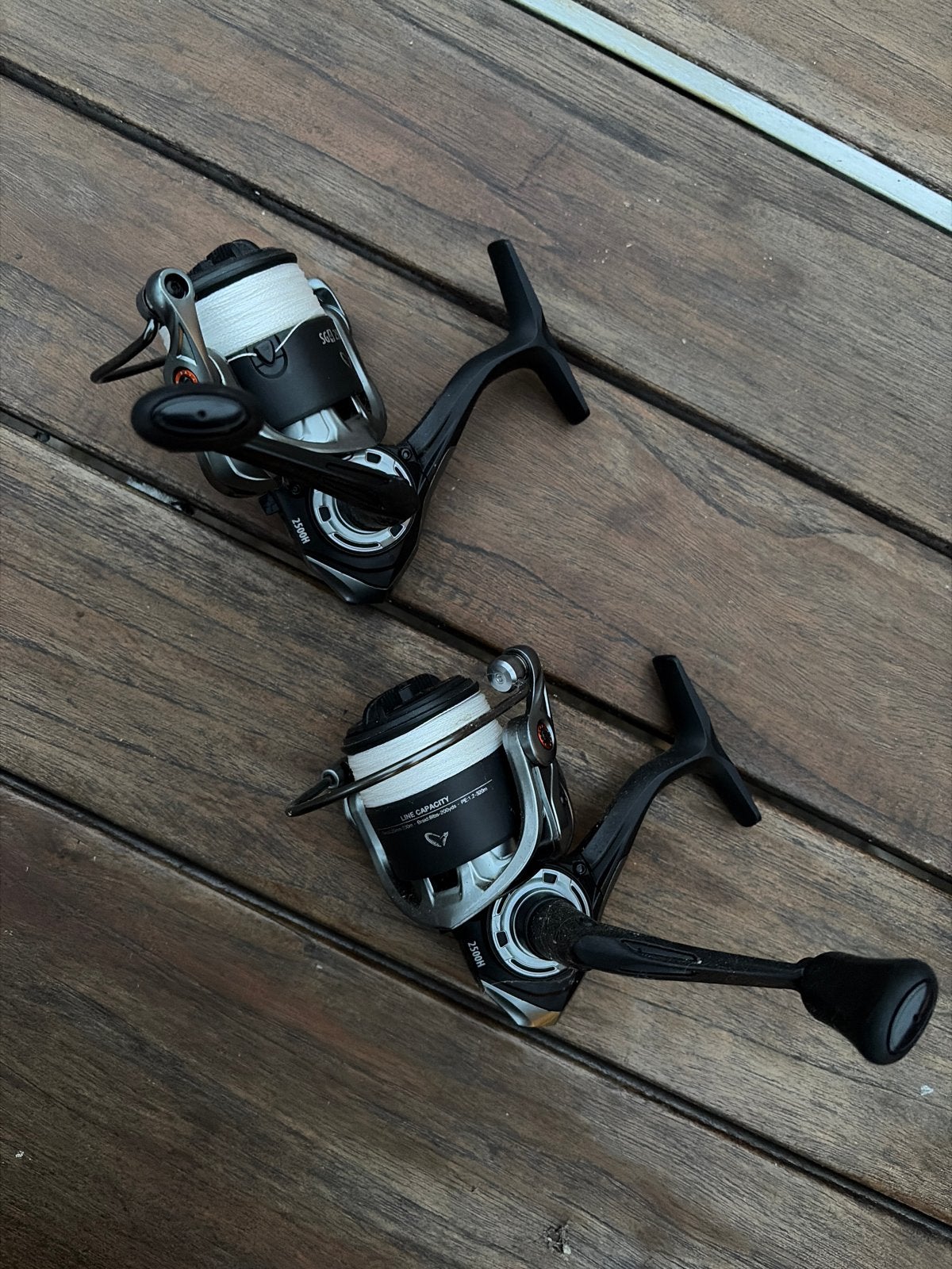Savage Gear SG4 2500H Molens (2 stuks), Watersport en Boten, Ophalen, Zo goed als nieuw, Molen