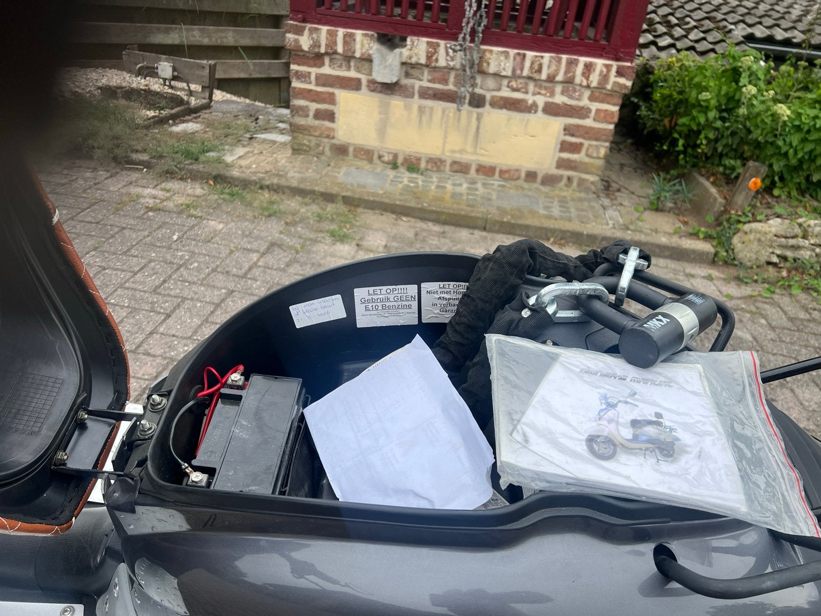 Foto 6 van Neco Borsalino 50 Scooter - Grijs, 2 Zitplaatsen