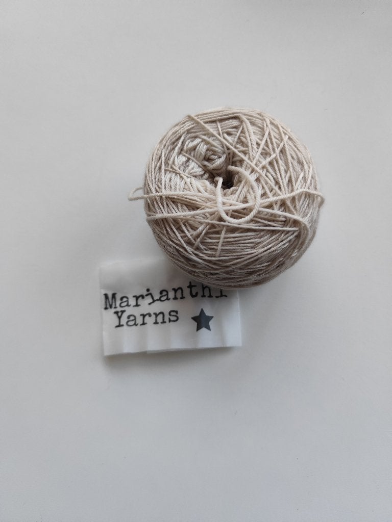 T.k. streng handgeverfd 100% merino garen kleur Pebbles, Ophalen of Verzenden, Nieuw, Breien of Haken, Wol of Garen