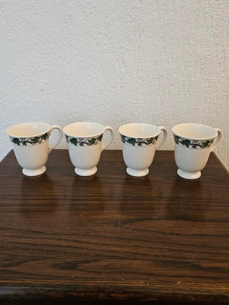 Set van 4 Wedgwood Barlaston & Etruria Ivy kopjes, Ophalen