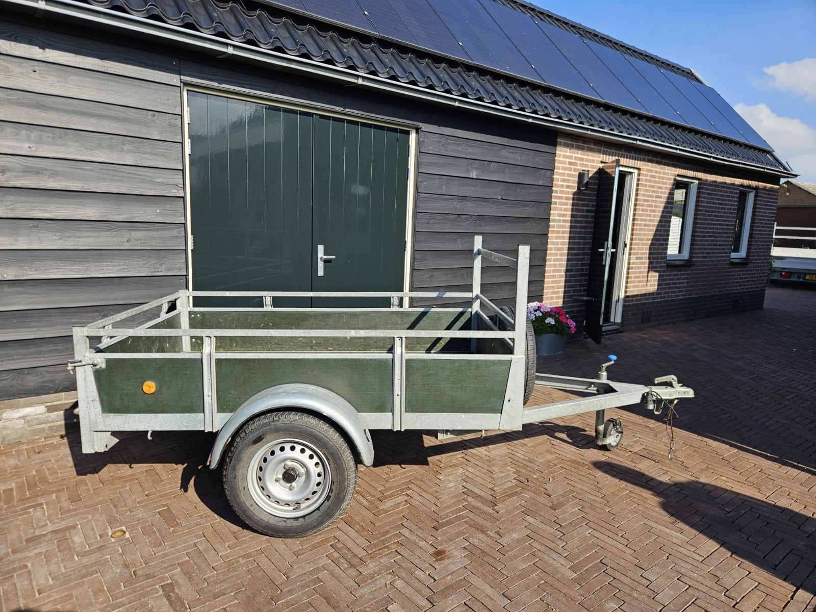 Aanhangwagen, Ophalen, Zo goed als nieuw