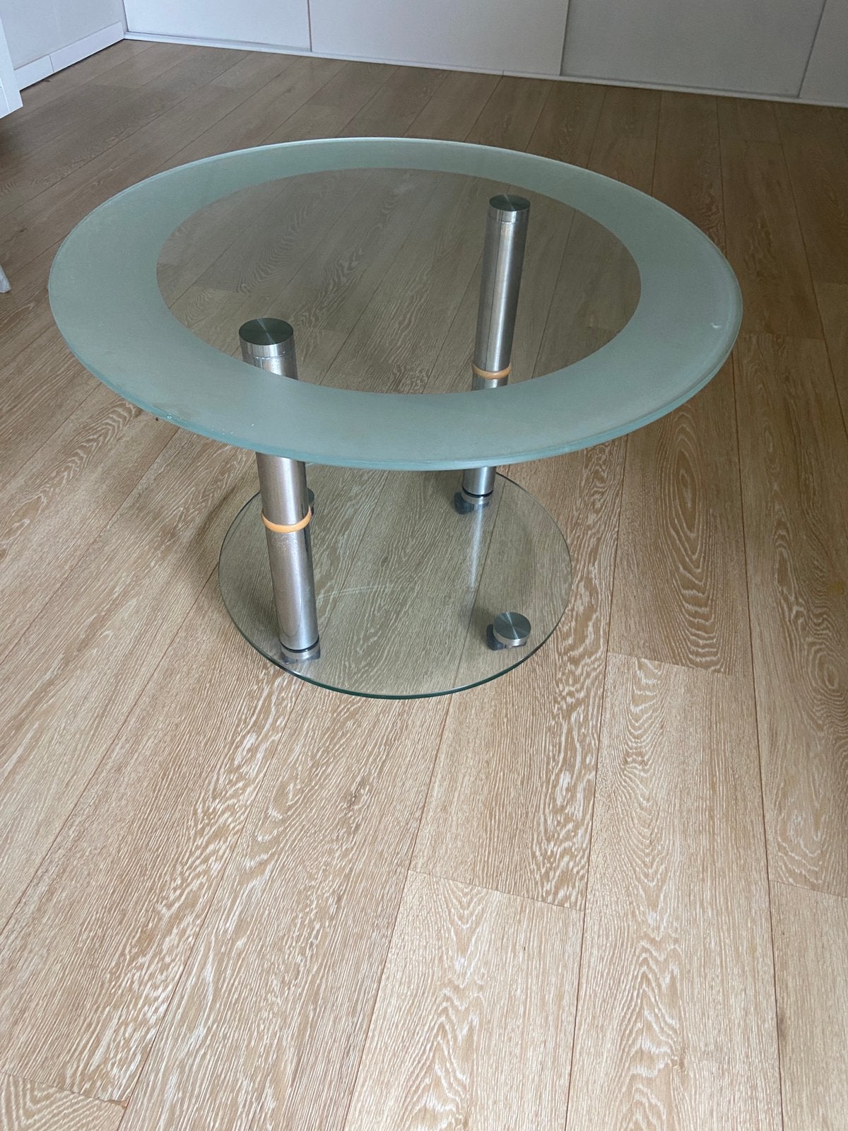 Bijzettafel/ salontafel Ronald Schmitt, Gebruikt, Rond, 55 tot 75 cm, Glas