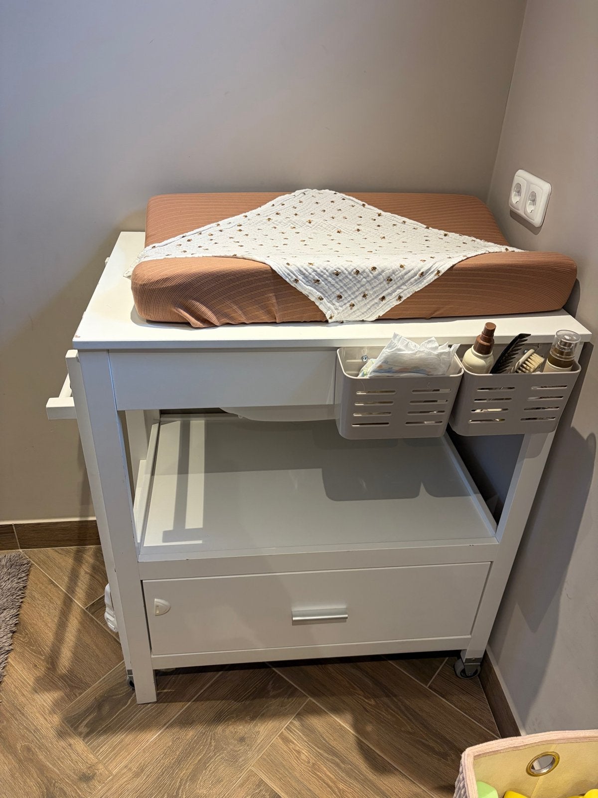 Commode met uitschuifbaar babybad, Kinderen en Baby's, Gebruikt, Badje, Standaard, Ophalen