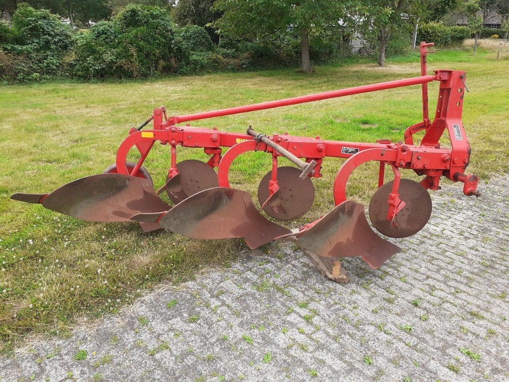 Niemeyer 3-scharige rondgaande ploeg, Ophalen, Akkerbouw, Grondbewerking