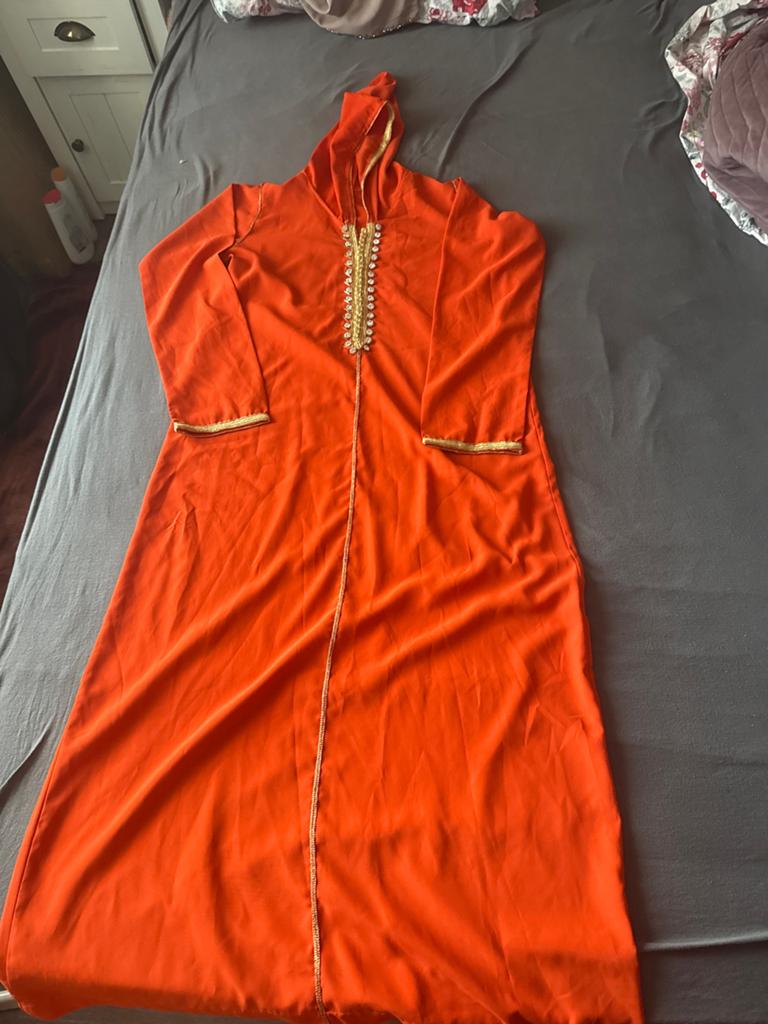 Oranje Djellaba met Gouden Borduurwerk maat S, Maat 38/40 (M), Oranje, Ophalen of Verzenden, Zo goed als nieuw