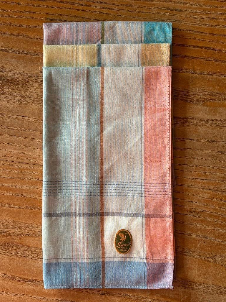 Vintage dames zakdoekjes ruitjes dameszakdoekjes Swan nieuw, Ophalen of Verzenden
