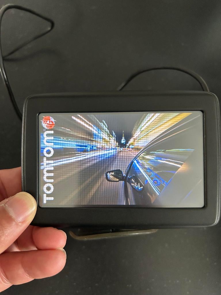 Navigatie systeem TomTom (incl. tasje en oplader) Opruimen!, Gebruikt, Heel Europa, Ophalen of Verzenden, TomTom