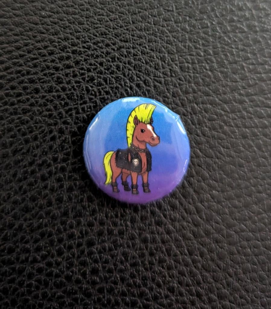 Button / Speldje - Punk Paard 25mm, Ophalen of Verzenden, Nieuw, Dier of Natuur, Button