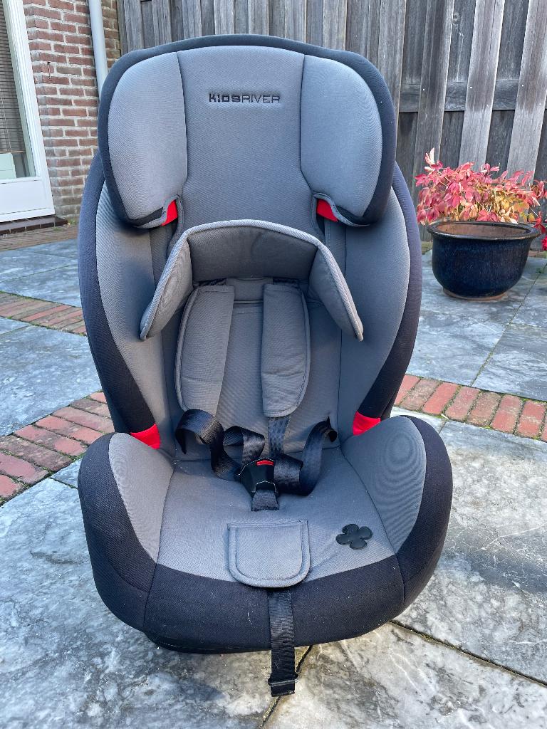 Autostoelje “Kidsriver”, Zijbescherming, Zo goed als nieuw, 9 t/m 36 kg, Isofix