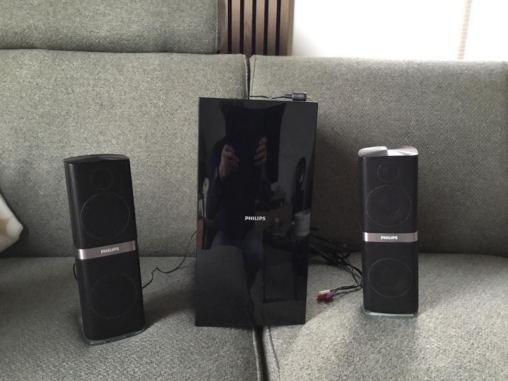 Philips speakerset, Philips, 2.1-systeem, Ophalen of Verzenden, Zo goed als nieuw