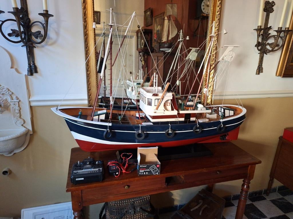 Modelboot kotter vaarklaar met afstandsbediening, Overige merken, Ophalen of Verzenden, Zo goed als nieuw, Groter dan 1:32