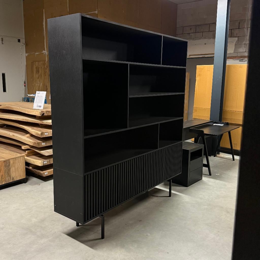 Zeer grote boeken kast eiken fineer zwart japandi Chique, Huis en Inrichting, Kasten | Boekenkasten, Ophalen, Japandi, 200 cm of meer