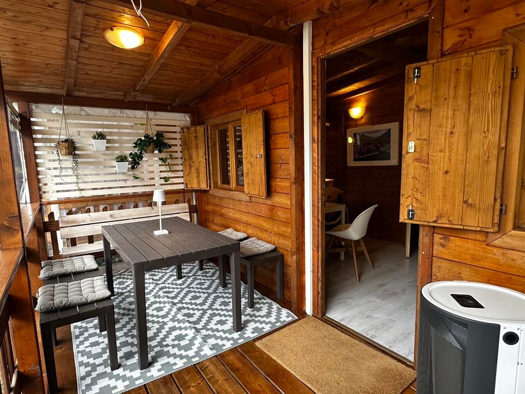 Te koop: Chalet op Porlezza camping, 30m van het strand, Speeltuin, 2 slaapkamers, Lombardije en Merengebied, Recreatiepark