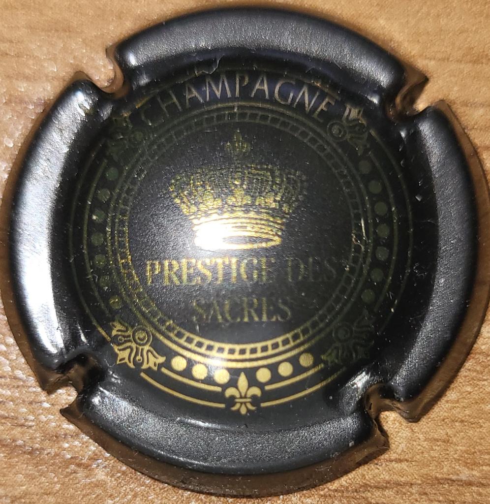 Champagnecapsule PRESTIGE DES SACRES antraciet & goud nr.11, Verzamelen, Ophalen of Verzenden, Nieuw, Frankrijk, Champagne