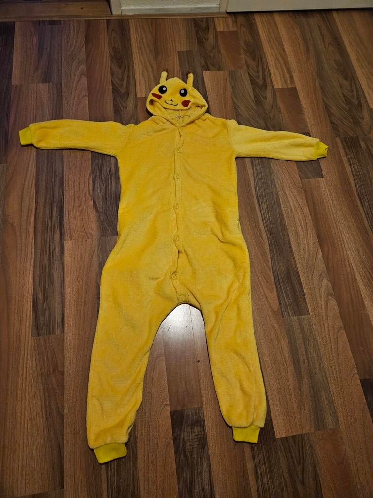 Pikachu verkleedpak maat 140 kind 9-11 jaar, Kinderen en Baby's, Carnavalskleding en Verkleedspullen, Ophalen, Gebruikt, 134 t/m 140